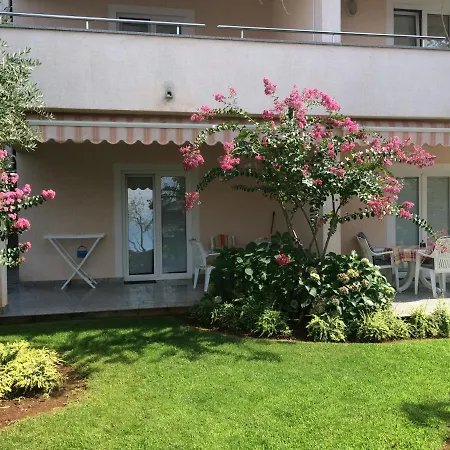 - 2 Apartment Malinska